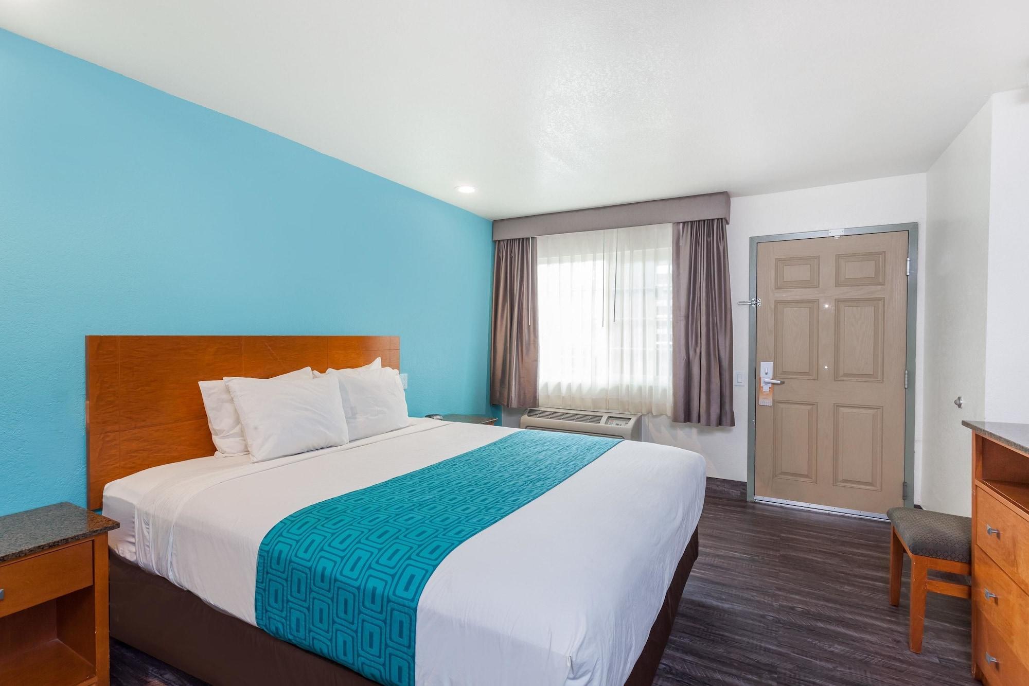 Howard Johnson By Wyndham National City/San Diego South Exterior photo